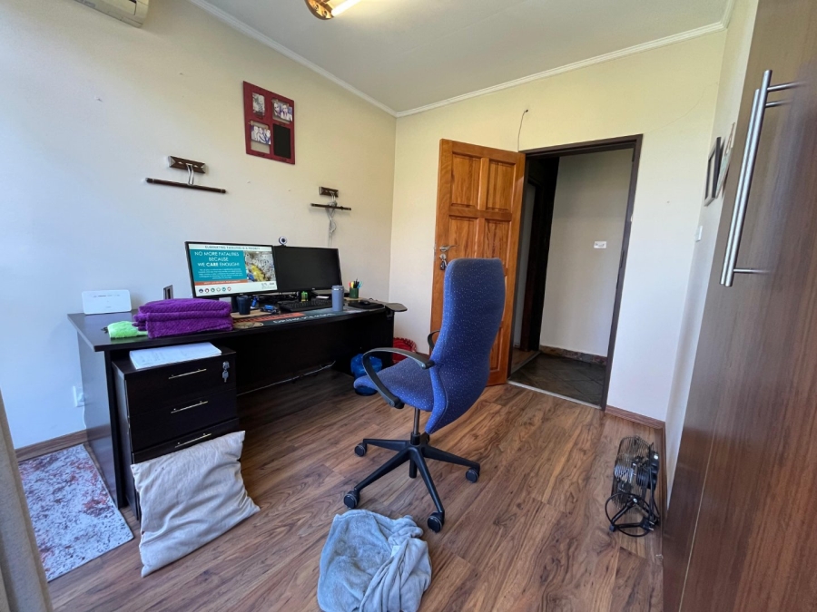 4 Bedroom Property for Sale in Lindequesdrif North West